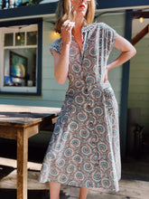 Load image into Gallery viewer, VINTAGE 1960S COTTON DAY DRESS
