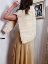 Load image into Gallery viewer, VINTAGE HAND KNIT WOOL BLEND BUTTERCREAM 1/4 ZIP
