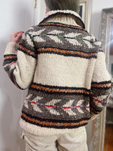 Load image into Gallery viewer, VINTAGE HAND KNIT ECUADORIAN SWEATER
