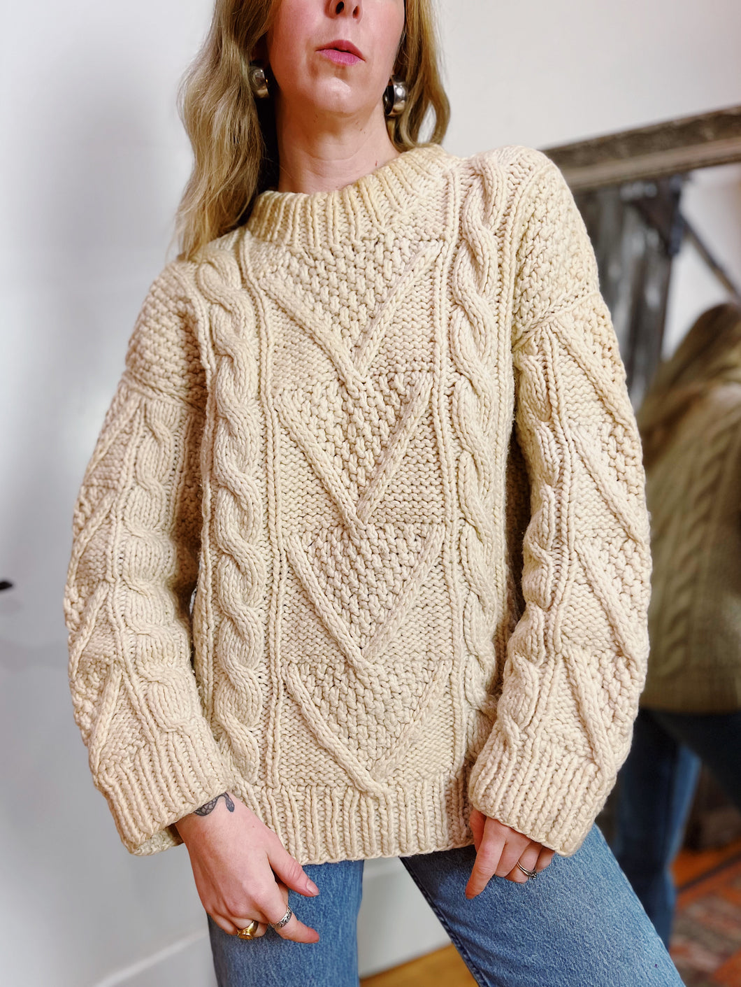 VINTAGE HAND KNIT CABLE SWEATER