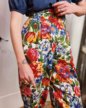Load image into Gallery viewer, VINTAGE COTTON FLORAL TROUSERS
